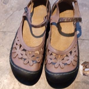 J Sport Mary Janes, brown, size 10